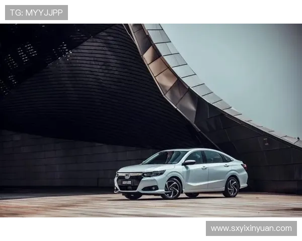 10.98万！本田凌派：涡轮增压_混动引擎，B级车空间，外观气派