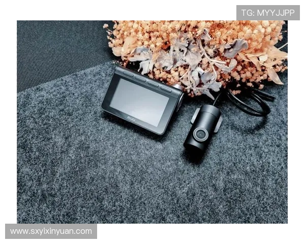 1299元 70迈A810 Plus行车记录仪开售:首发三摄、Wi-Fi6传输 1299元 70迈A810 Plus行车记录仪开售:首发三摄、Wi-Fi6传输